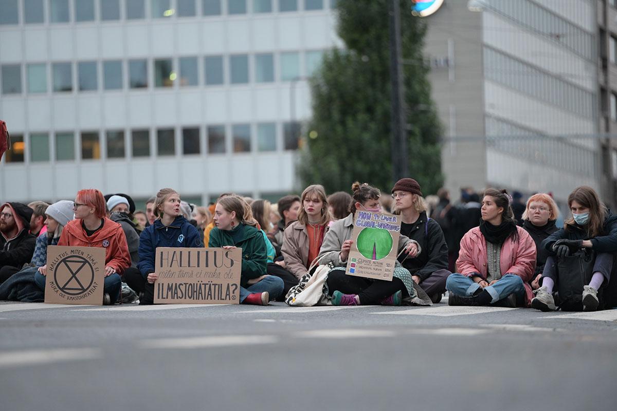 Kuuluuko Kansalais­tottelemattomuus Demokratiaan? - Kansalaisyhteiskunta